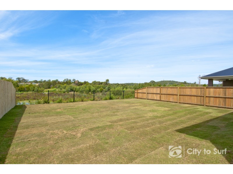 9 Greenview Circuit, Arundel QLD 4214