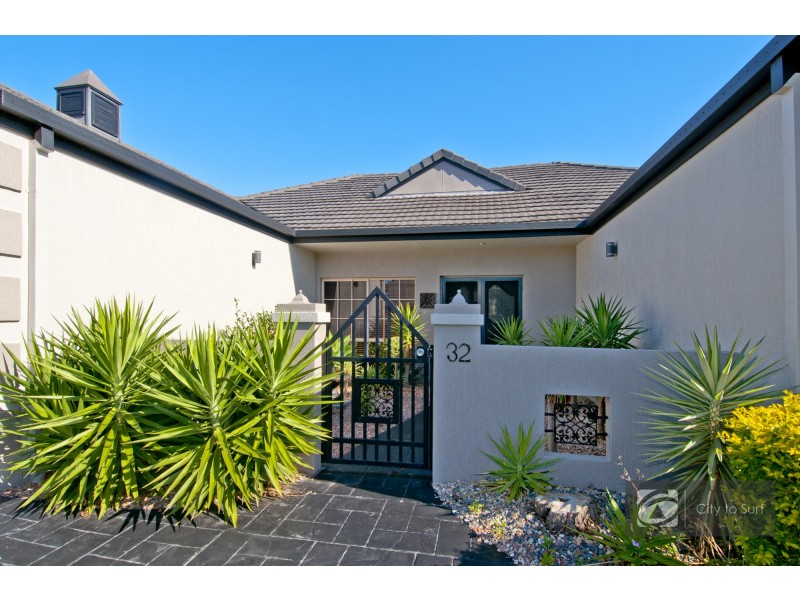 32 Kirralee Drive, Robina QLD 4226