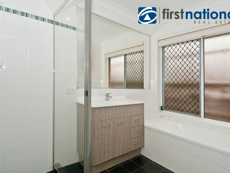 8 Girraween Place, Waterford QLD 4133