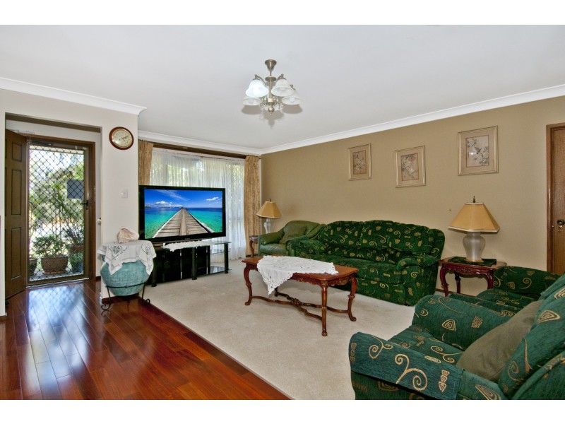 43 Lima Street, Edens Landing QLD 4207