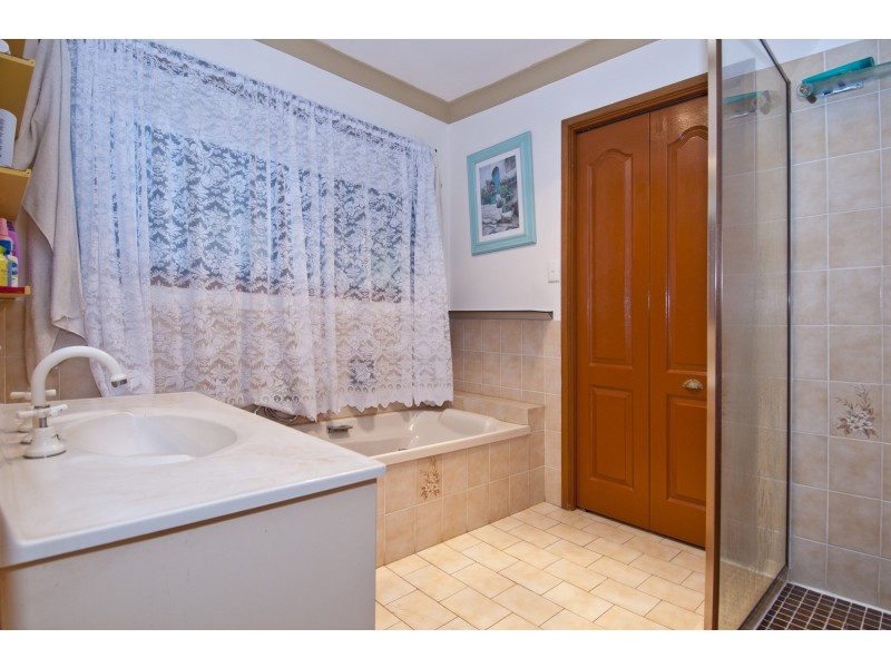 43 Lima Street, Edens Landing QLD 4207