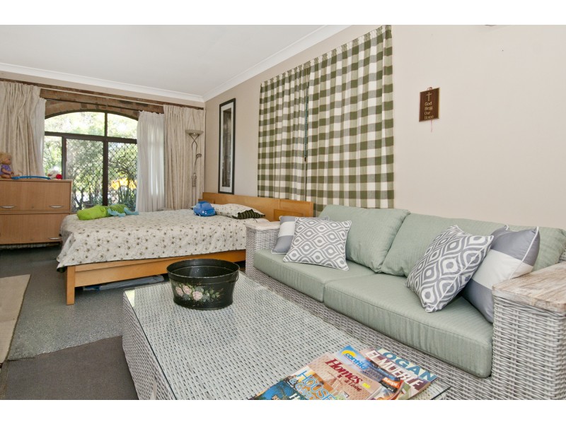 43 Lima Street, Edens Landing QLD 4207