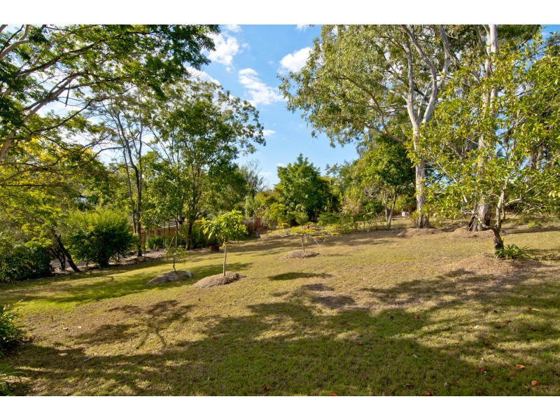 43 Lima Street, Edens Landing QLD 4207