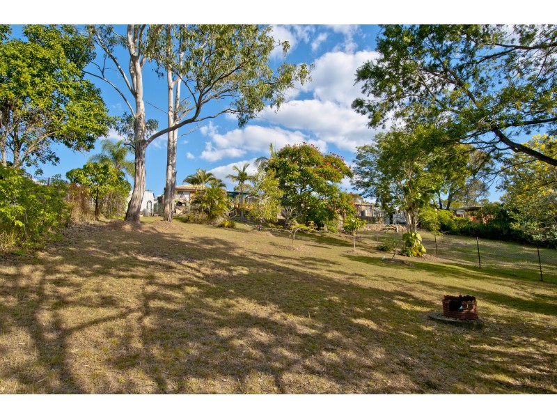 43 Lima Street, Edens Landing QLD 4207