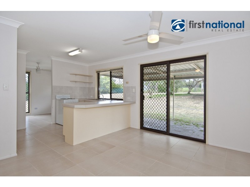 4 Castile Crescent, Holmview QLD 4207