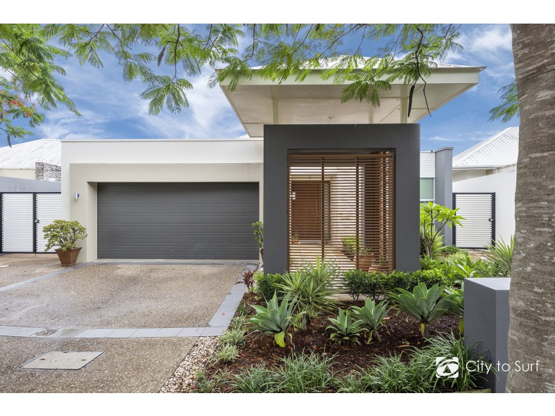 739 Peninsula Drive, Robina QLD 4226