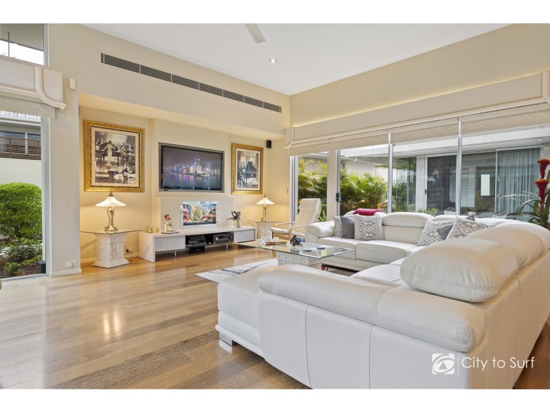 739 Peninsula Drive, Robina QLD 4226