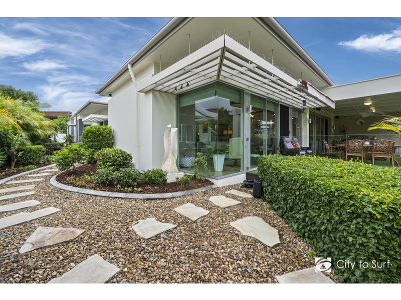 739 Peninsula Drive, Robina QLD 4226