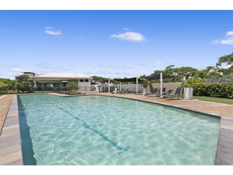 739 Peninsula Drive, Robina QLD 4226