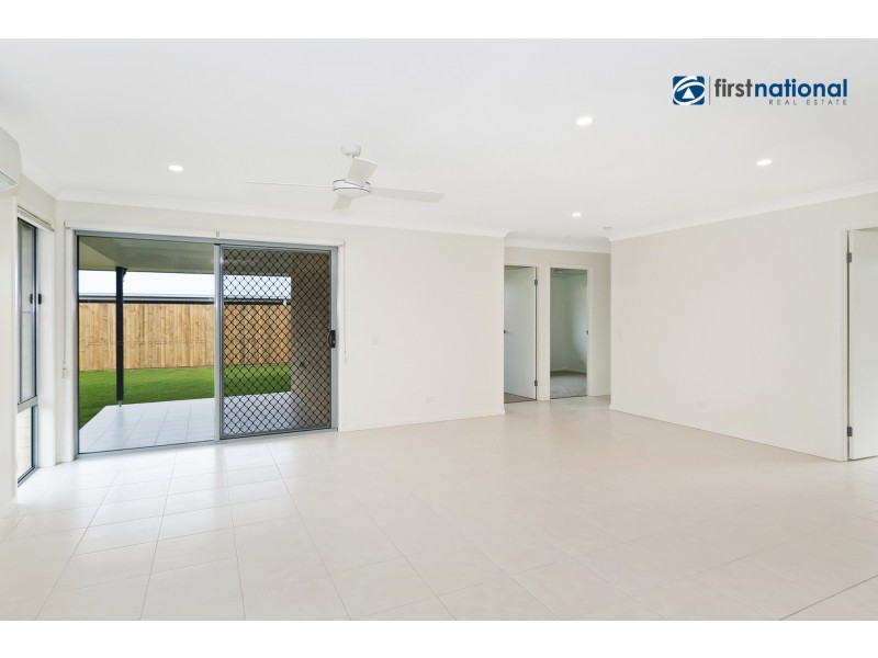 4 Bayside Avenue, Jacobs Well QLD 4208