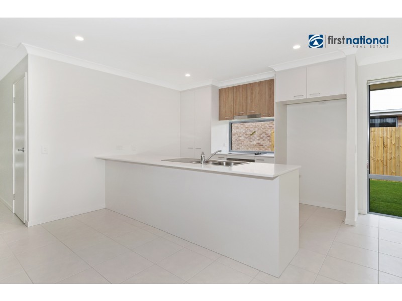 4 Bayside Avenue, Jacobs Well QLD 4208