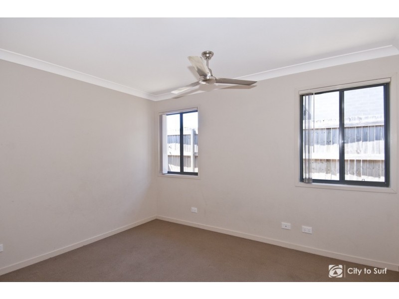 4 Somerset Terrace, Holmview QLD 4207