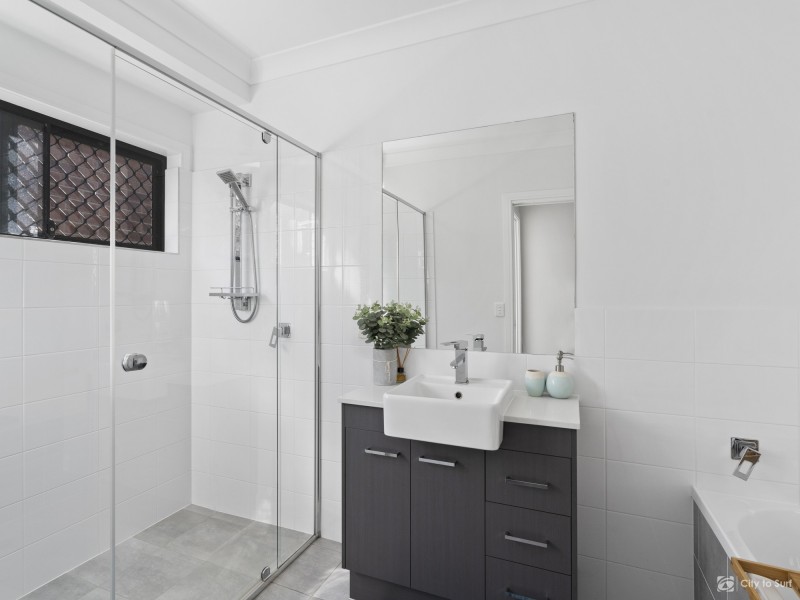 5 Coralina Crescent, Logan Reserve QLD 4133
