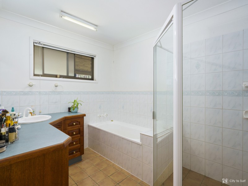 363 Wuraga Road, Bahrs Scrub QLD 4207