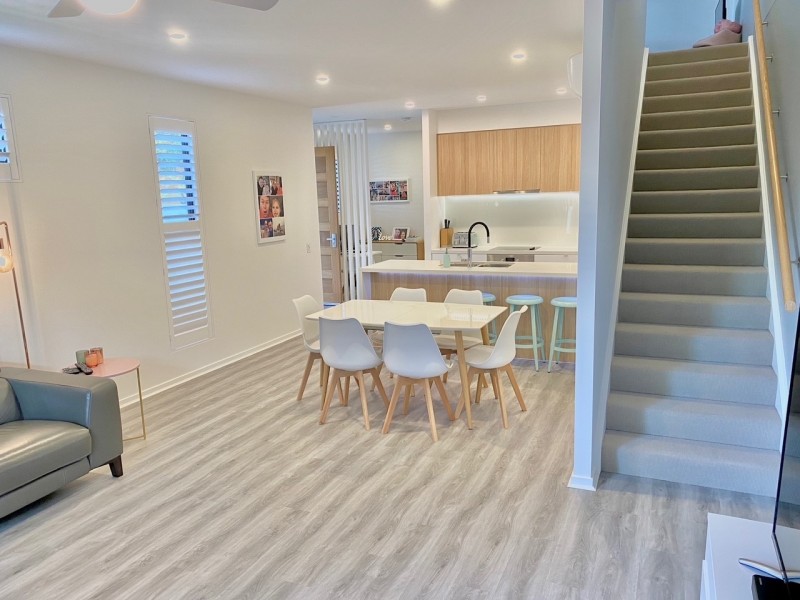 Hope Island QLD 4212