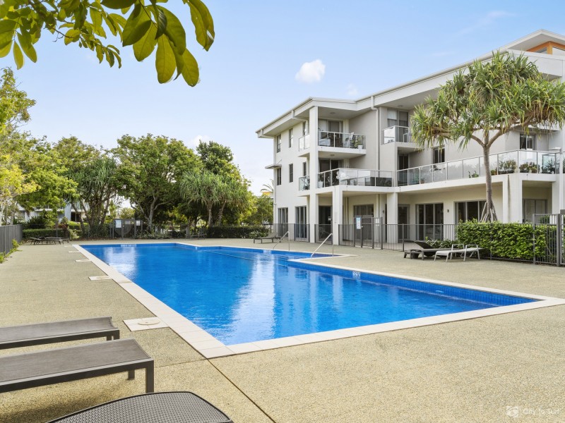 523/64 Sickle Ave, Hope Island QLD 4212