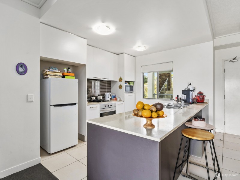 523/64 Sickle Ave, Hope Island QLD 4212