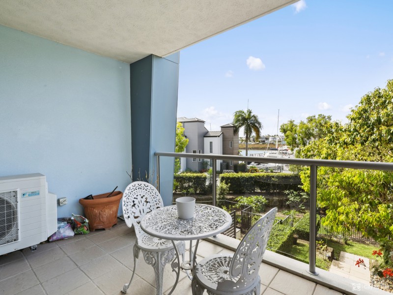 523/64 Sickle Ave, Hope Island QLD 4212