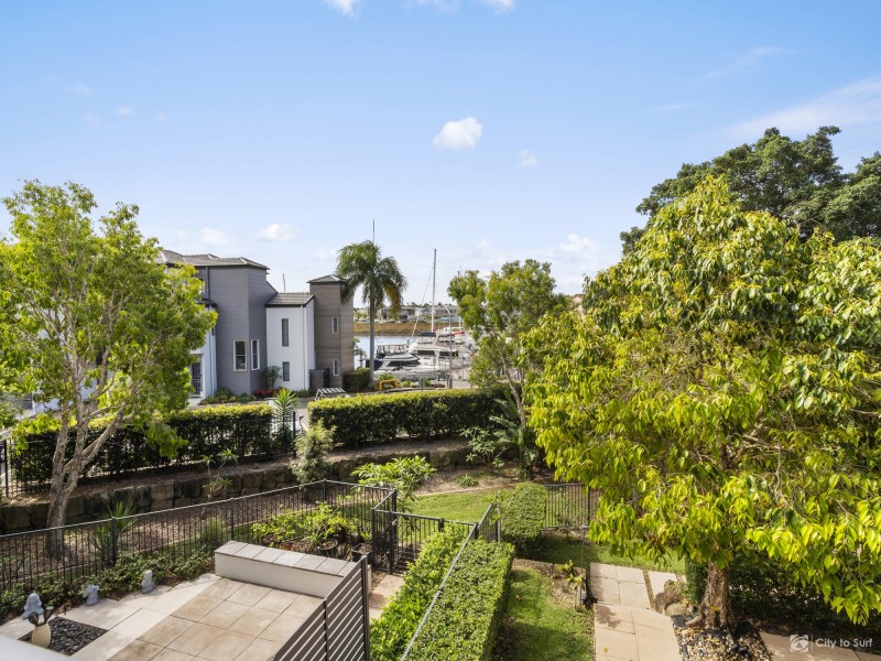 523/64 Sickle Ave, Hope Island QLD 4212