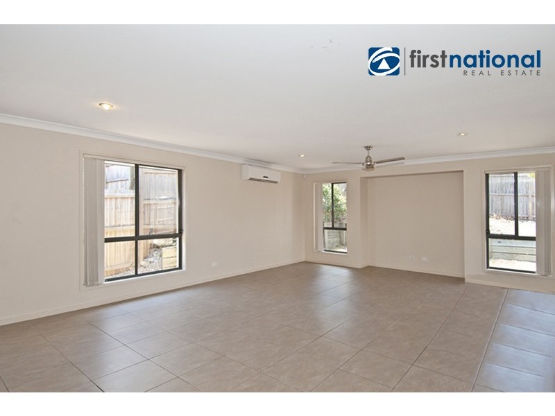 33 Outlook Drive, Waterford QLD 4133