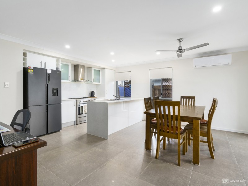 37 Jackson Place, Greenbank QLD 4124