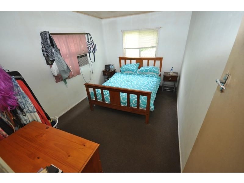 124 Railway Parade, Woodridge QLD 4114