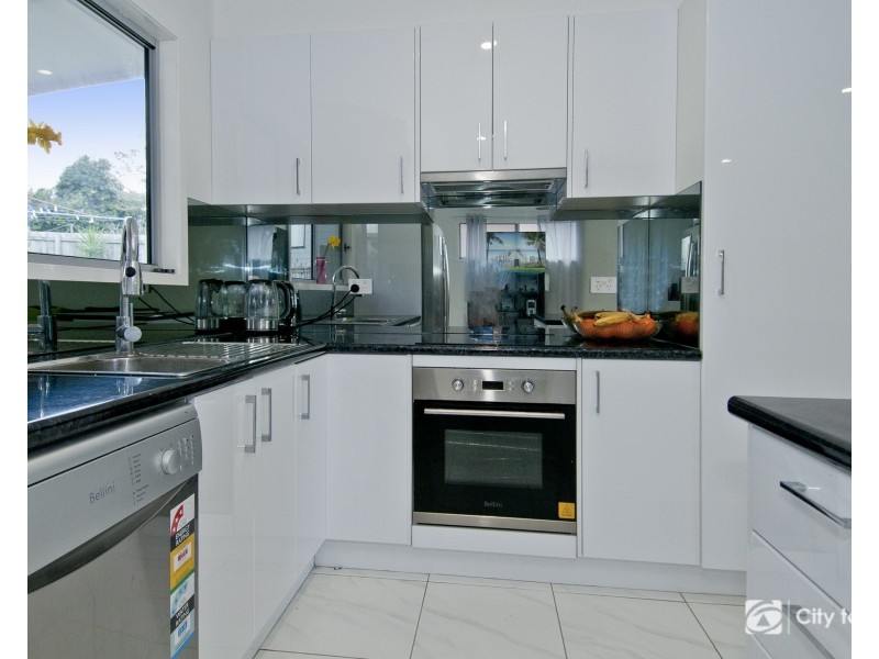 9 Meadow Crescent, Beenleigh QLD 4207