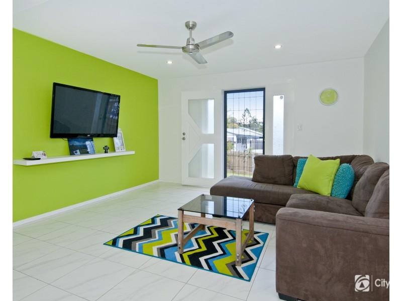 9 Meadow Crescent, Beenleigh QLD 4207