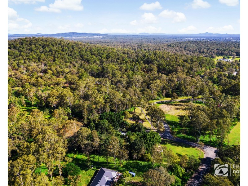 102 Cartwright Road, Buccan QLD 4207