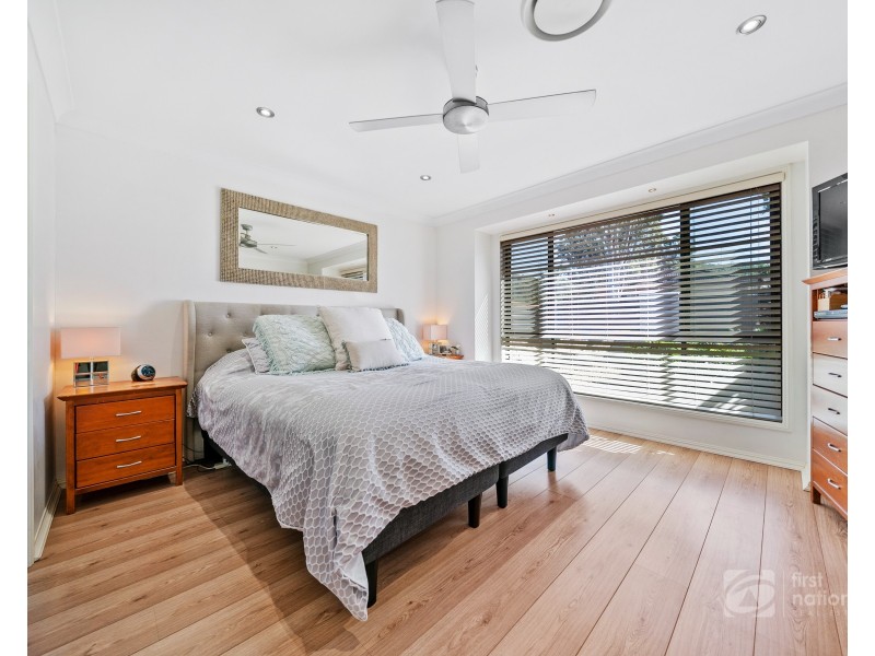 18 Lennon Drive, Windaroo QLD 4207