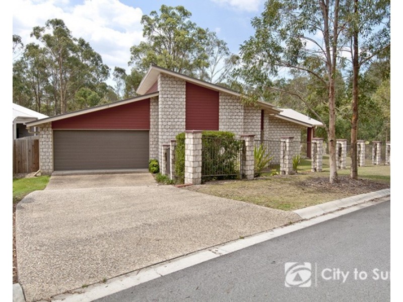4 Sanctuary Parkway, Waterford QLD 4133