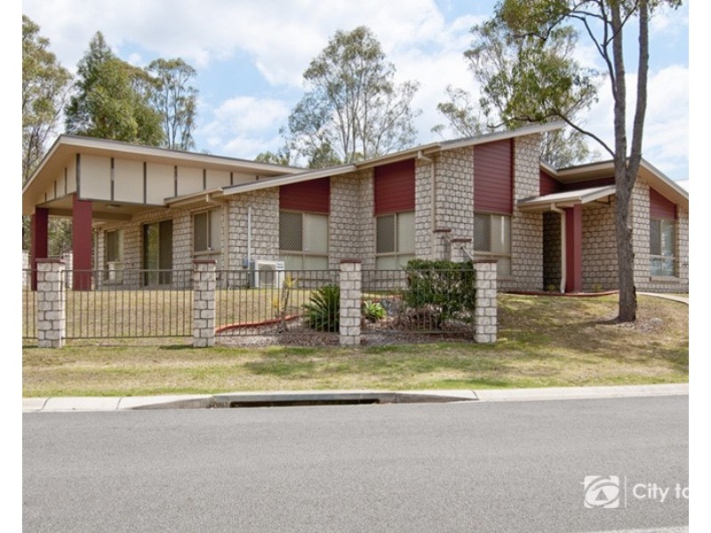 4 Sanctuary Parkway, Waterford QLD 4133