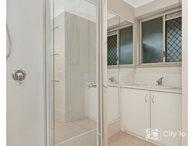 16/9 Quinton Court, Mount Warren Park QLD 4207
