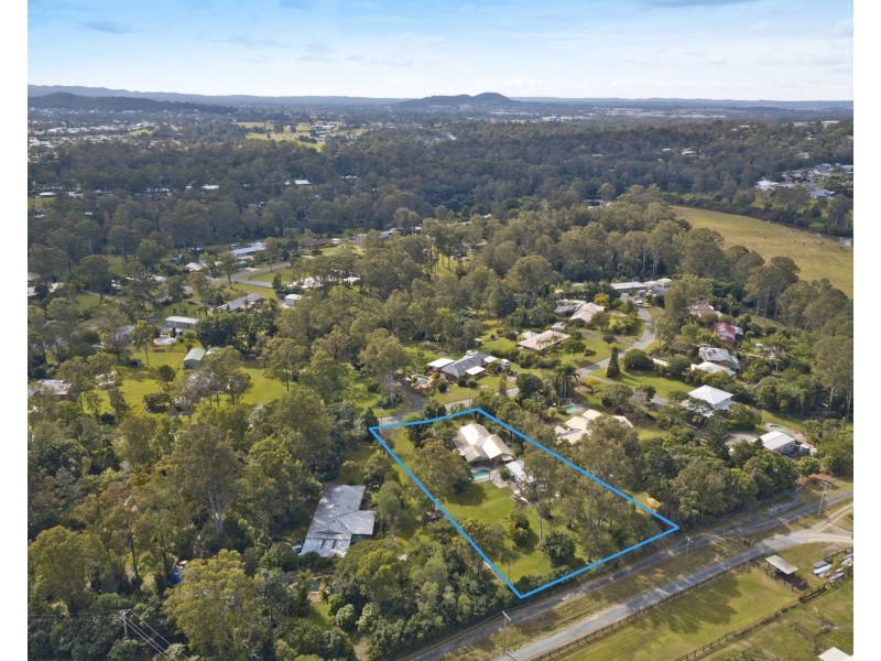 15 Richland Drive, Bannockburn QLD 4207