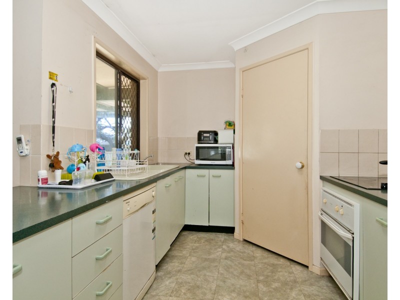 5 Paroo Court, Eagleby QLD 4207