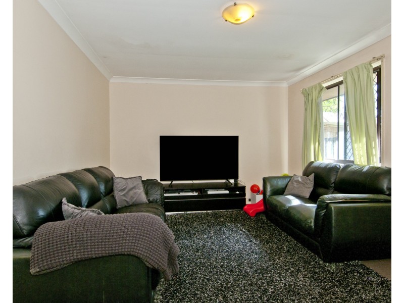 5 Paroo Court, Eagleby QLD 4207