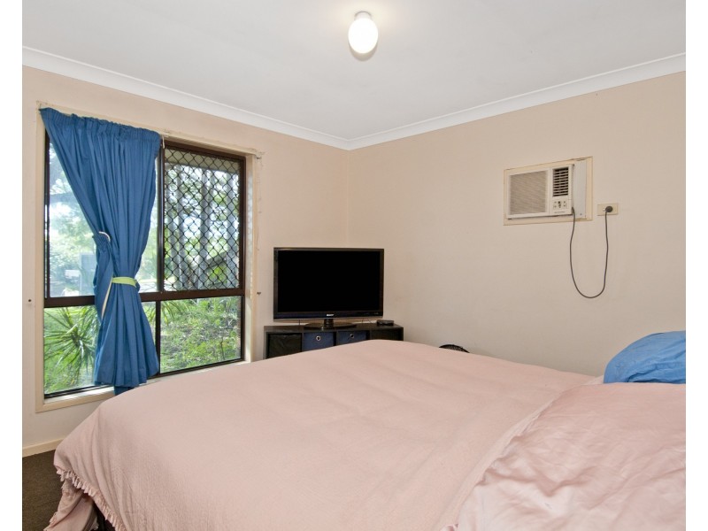 5 Paroo Court, Eagleby QLD 4207