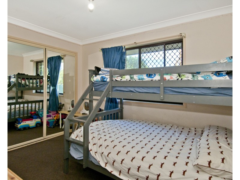 5 Paroo Court, Eagleby QLD 4207