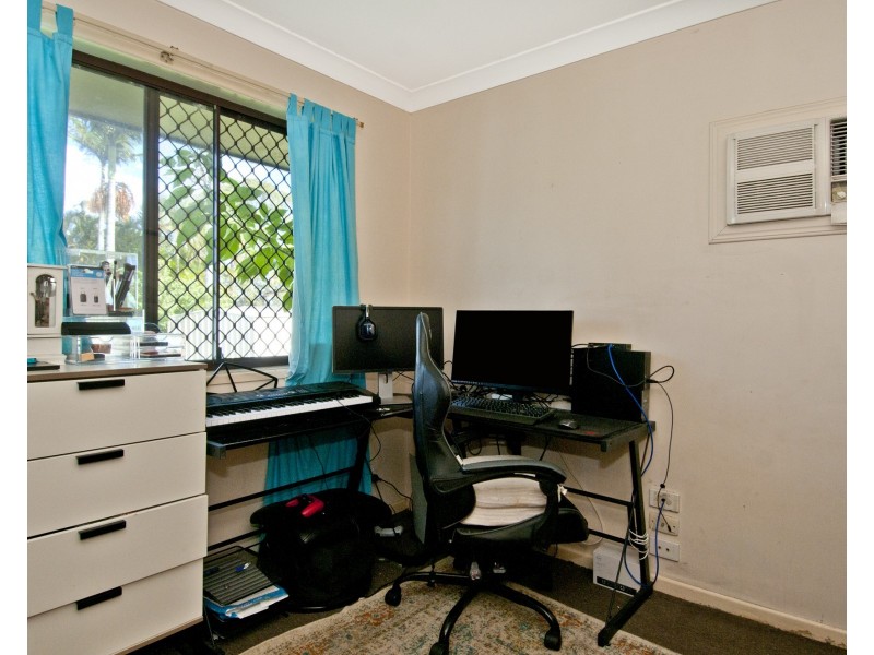 5 Paroo Court, Eagleby QLD 4207