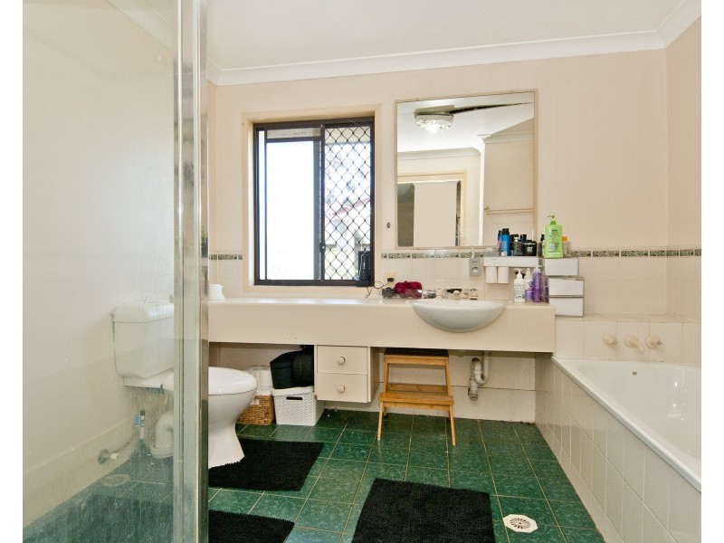 5 Paroo Court, Eagleby QLD 4207