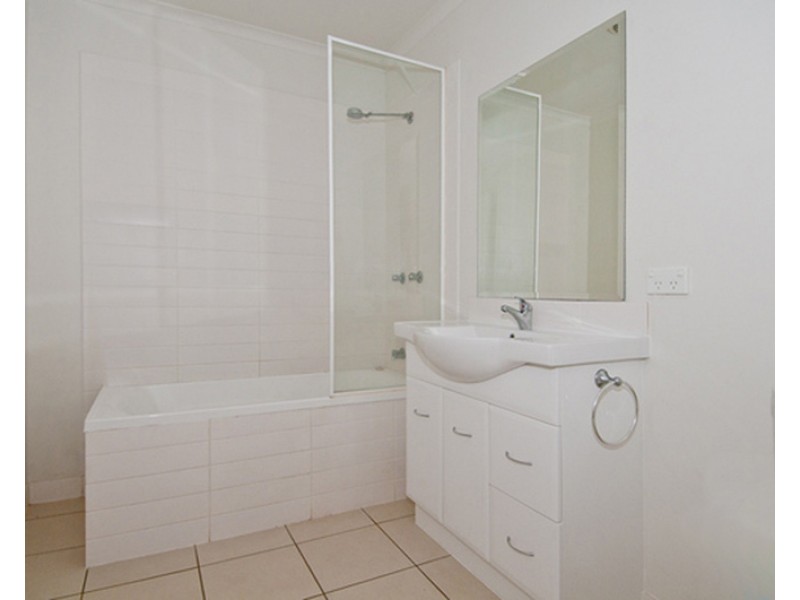 4/102 River Hills Road, Eagleby QLD 4207