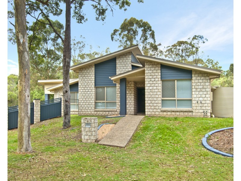 4 Sanctuary Parkway, Waterford QLD 4133