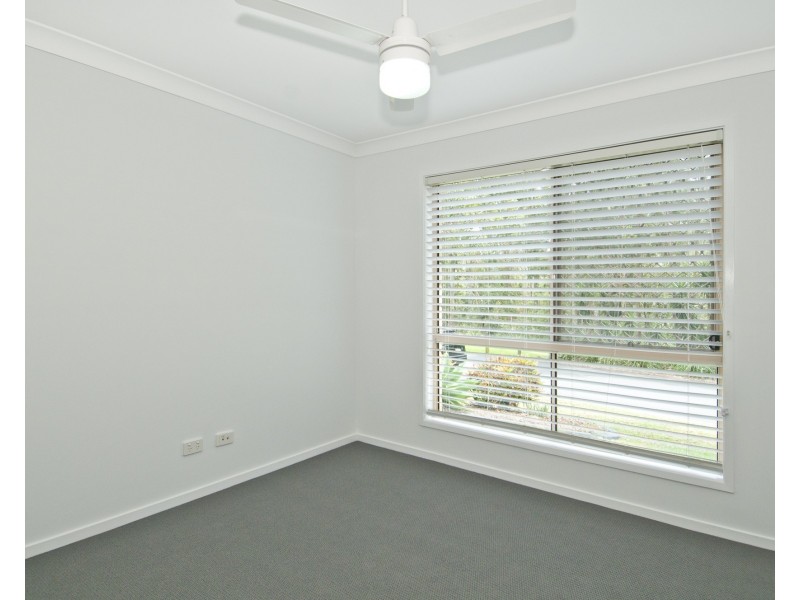 4 Sanctuary Parkway, Waterford QLD 4133