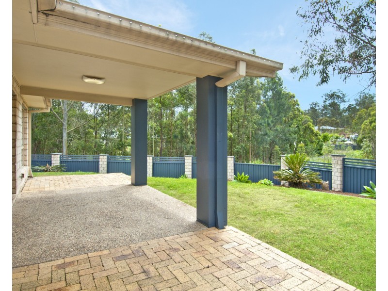 4 Sanctuary Parkway, Waterford QLD 4133