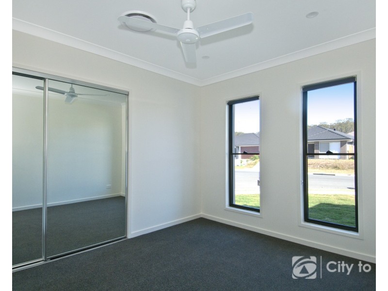 40 Derwent Close, Holmview QLD 4207