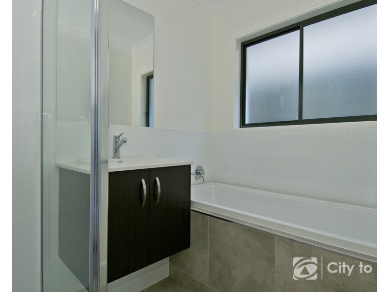 40 Derwent Close, Holmview QLD 4207