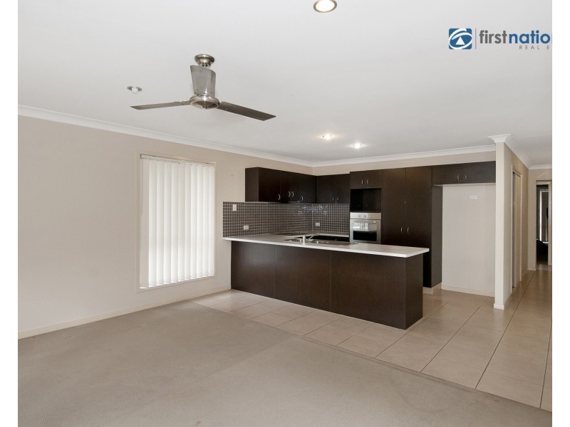 82 Woodlands Blvd, Waterford QLD 4133