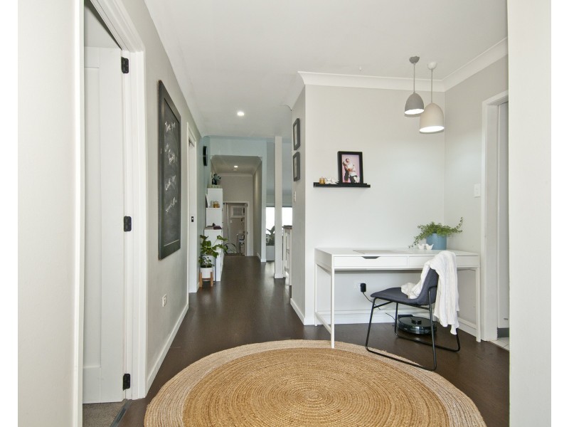 1/21 Harley Street, Labrador QLD 4215