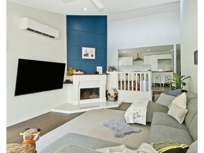 1/21 Harley Street, Labrador QLD 4215