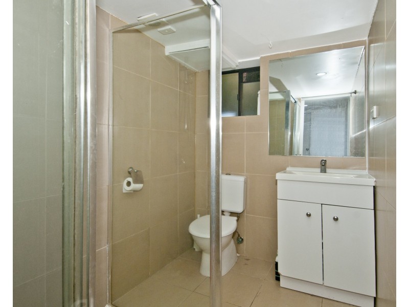 1/21 Harley Street, Labrador QLD 4215